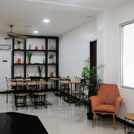 Travelbee Capitol Inn Cebu Zewnętrze zdjęcie