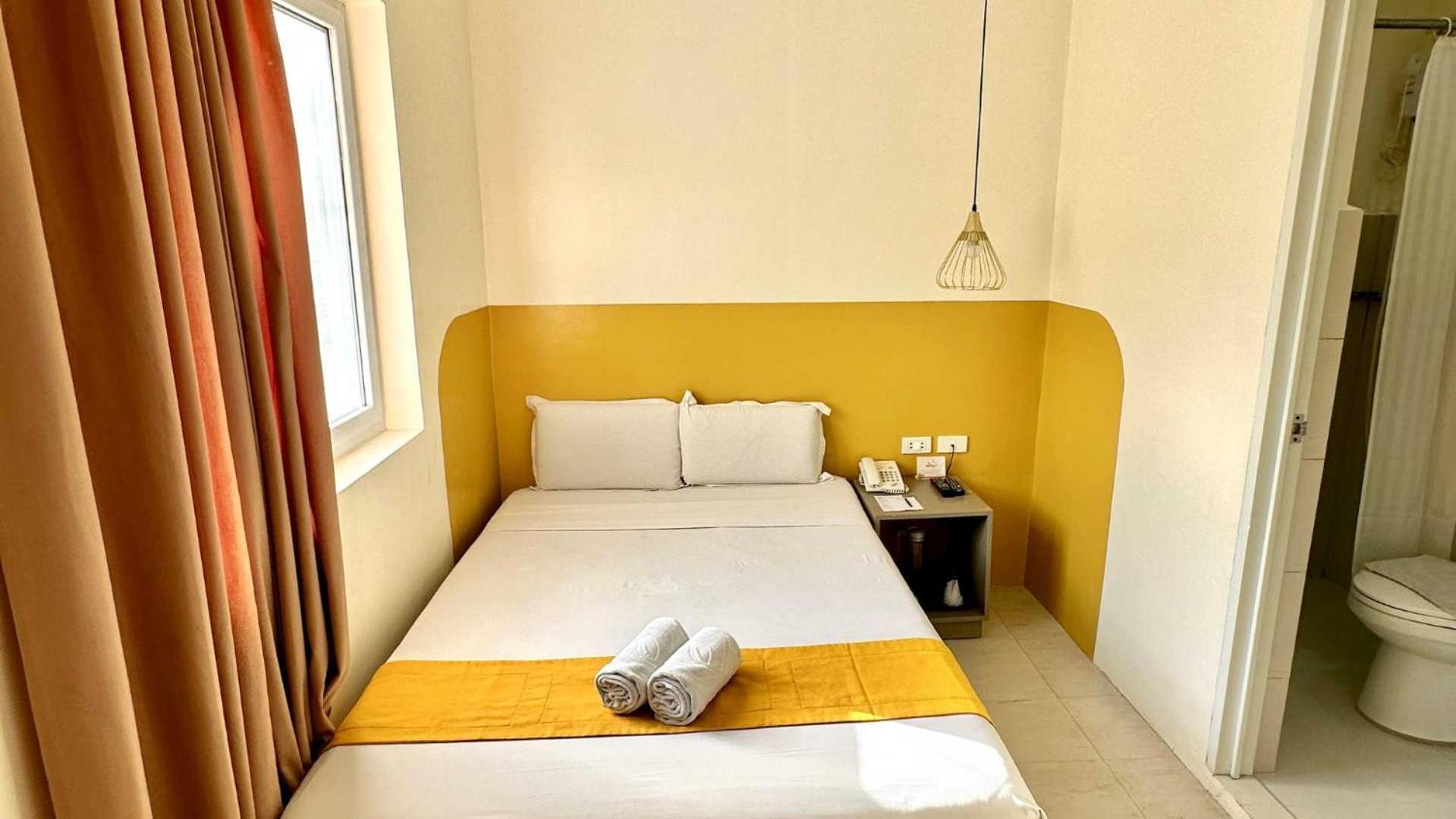 Travelbee Capitol Inn Cebu Zewnętrze zdjęcie